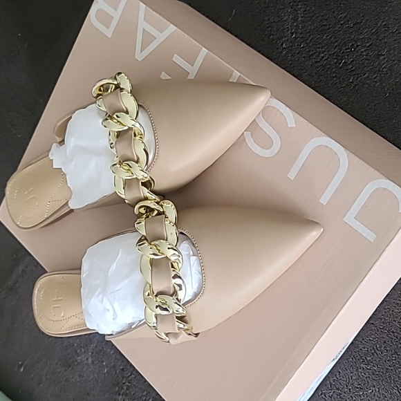 6.5 New Taupe Flats - Picture 3 of 3